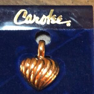 NWOT Carolee Gold To e Ribbed Enhancer/Pendant Heart